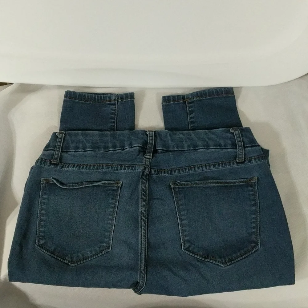 Faded Glory Skinny Dark Wash Jeans - size 6 Petite - 26